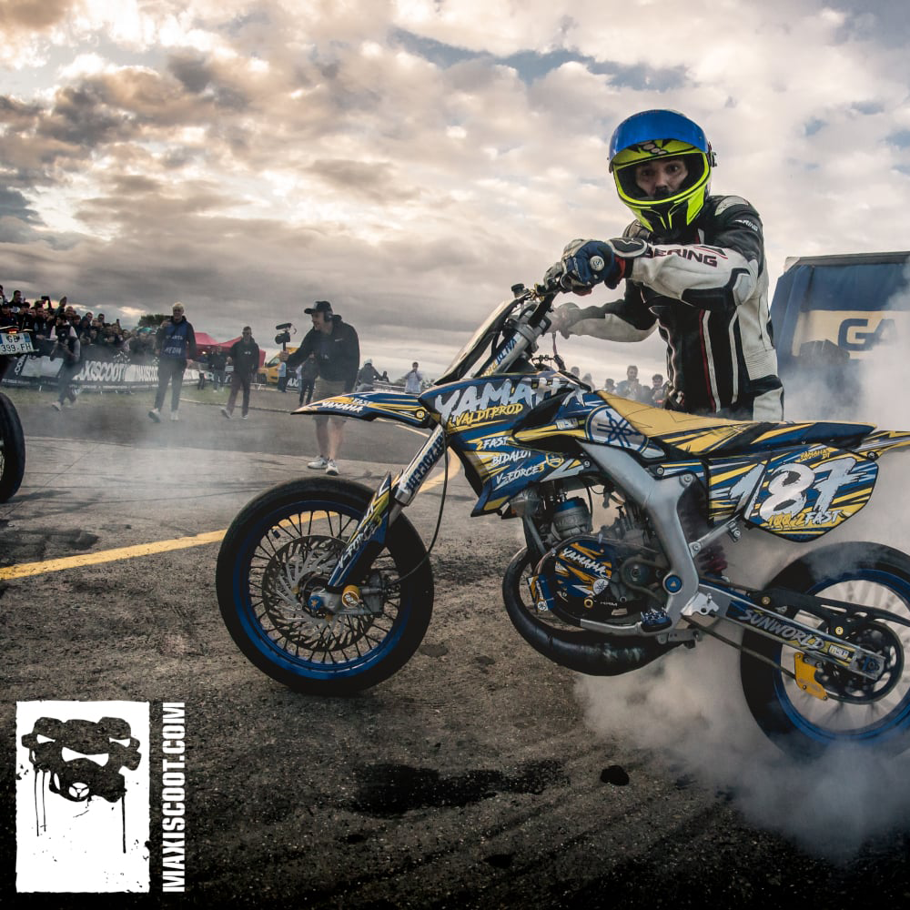 Photo provenant de https://blog.maxiscoot.com/fr/start-and-stop-accel-days-2025-photos-classement/